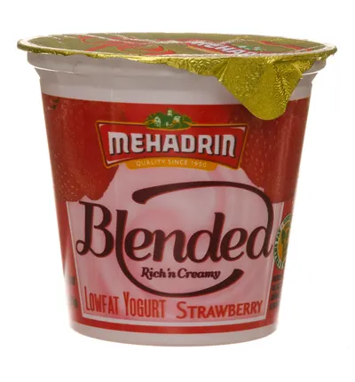 Low-Fat Strawberry Blended Yogurt