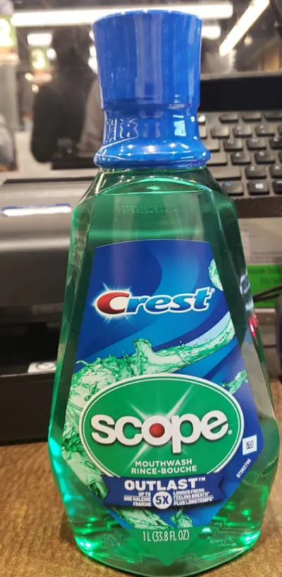 Scope Mouthwash Outlast