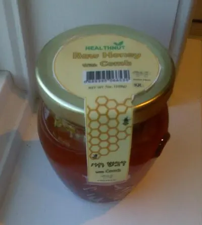Raw Honey With Comb