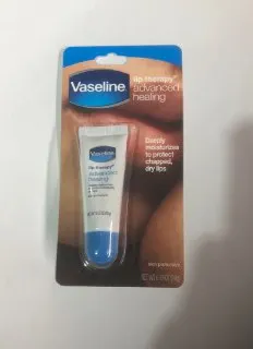 Vaseline Lip Therapy Advanced