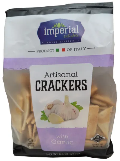 Artisanal Crackers with Garlic