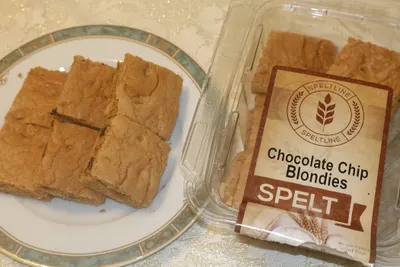 Spelt Chocolate Chip Blondies