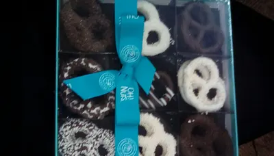 9 Section Pretzel Gift Box